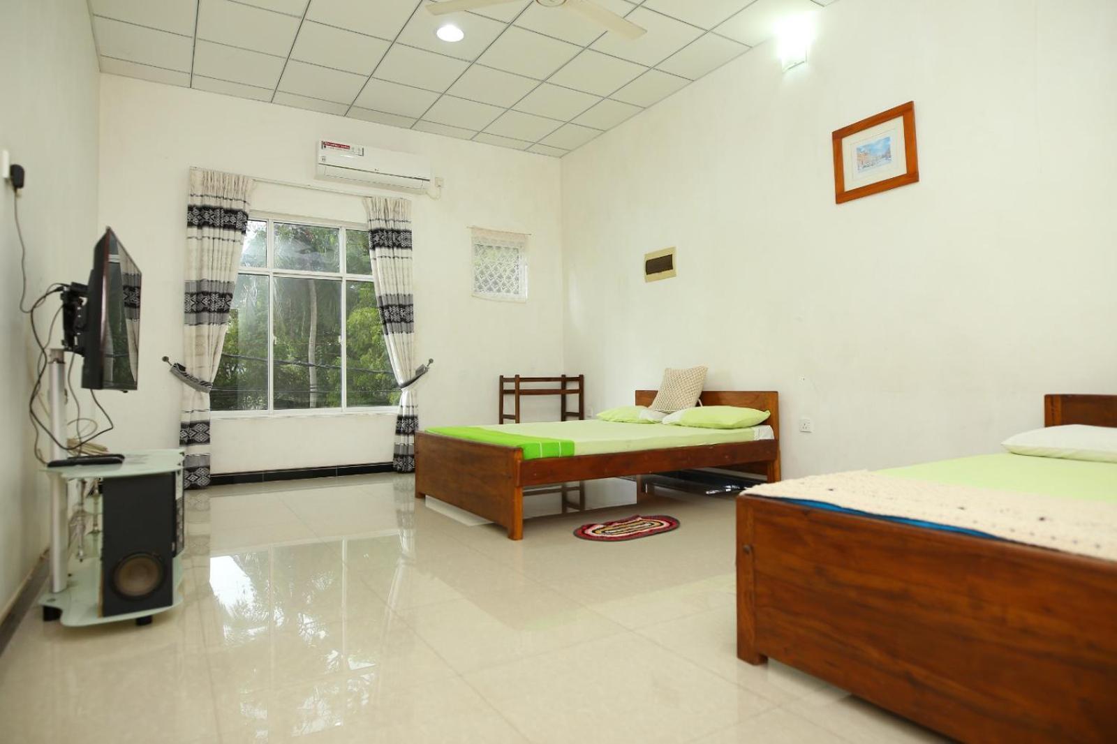 Sujee'S Guest House With Two Bed Rooms Анурадхапура Екстериор снимка