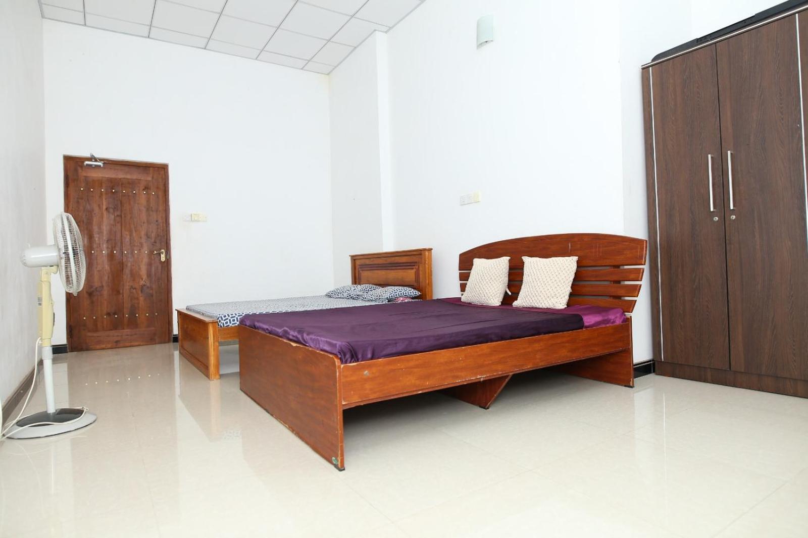 Sujee'S Guest House With Two Bed Rooms Анурадхапура Екстериор снимка