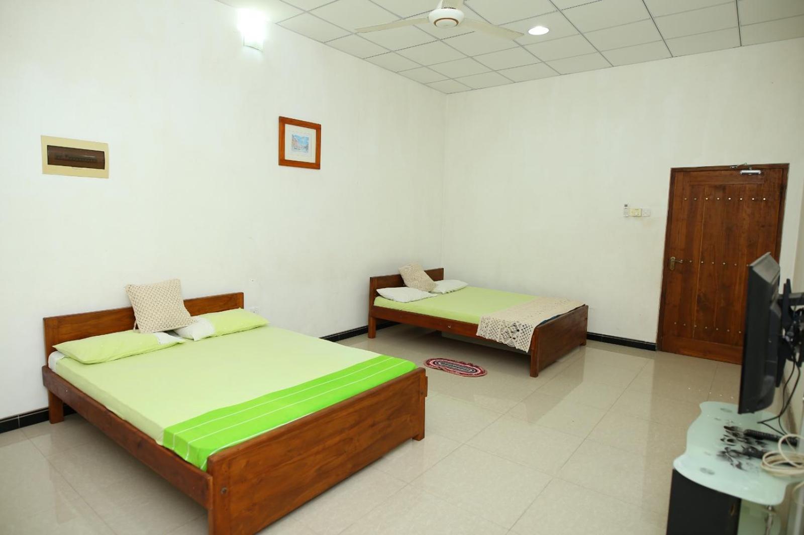 Sujee'S Guest House With Two Bed Rooms Анурадхапура Екстериор снимка