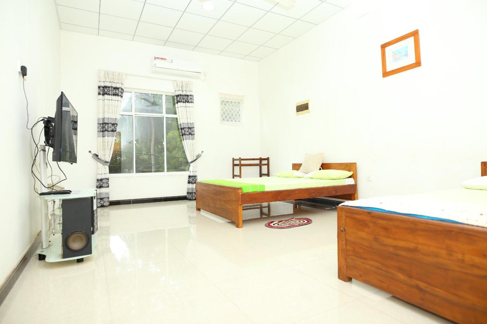 Sujee'S Guest House With Two Bed Rooms Анурадхапура Екстериор снимка