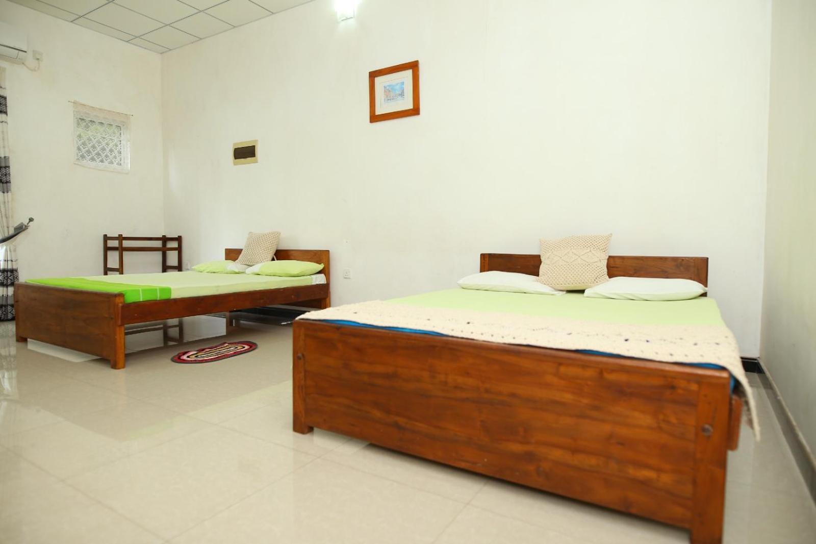 Sujee'S Guest House With Two Bed Rooms Анурадхапура Екстериор снимка